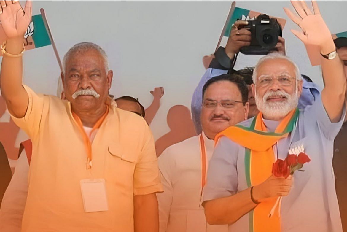 X/@kunwarsarvesh_k : Kunwar Sarvesh Kumar with PM Narendra Modi | 