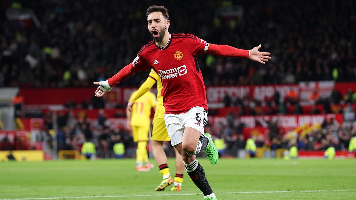 Bruno Fernandes celebrates after putting Manchester United 3-2 up against Sheffield United - null