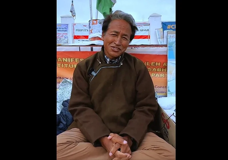 X/@Wangchuk66