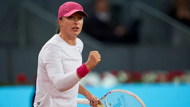 Sports World Highlights: Madrid Open 2024 - Iga Swiatek Marches Into Semis