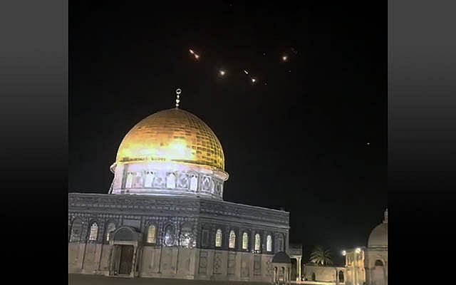 Israel's night sky saw interception of several incoming missiles from Iran on Saturday |  - X/@Brics_Dollar