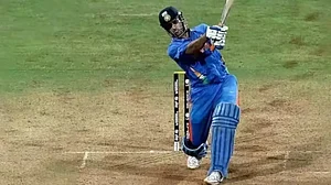 File : MS Dhoni's winning six in the 2011 ODI World Cup final.