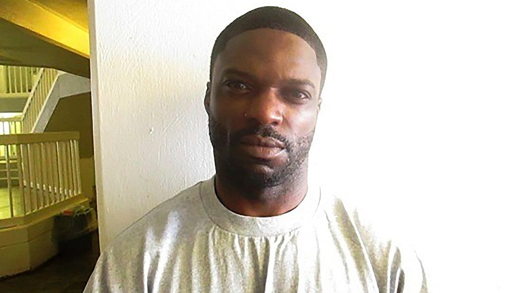AP : File photo provided by the Oklahoma Department of Corrections shows Michael Dewayne Smith.
