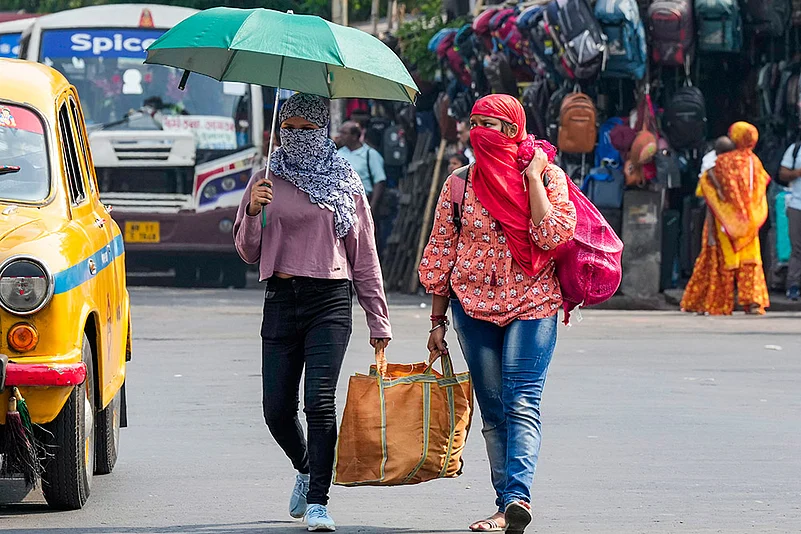 Weather: Heat in Kolkata