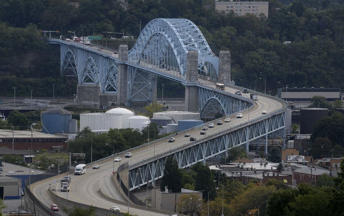 McKees Rocks Bridge - null