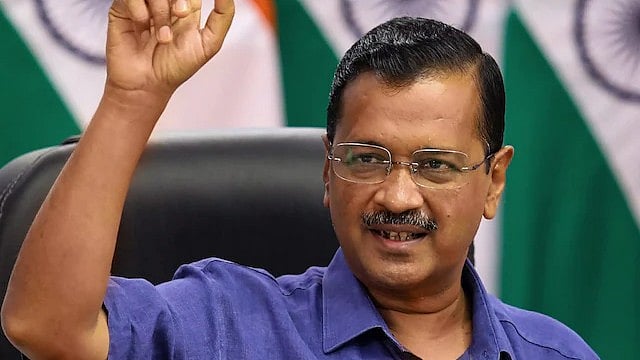 PTI : Delhi Police arrested a 33-year-old man from Bareilly for allegedly drawing anti-Arvind Kejriwal graffiti |