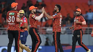 AP Photo/Surjeet Yadav : Sunrisers Hyderabad's Jaydev Unadkat, second from right, celebrates the dismissal of Punjab Kings' Sikandar Raza during the Indian Premier League cricket match between Sunrisers Hyderabad and Punjab Kings in Mohali.