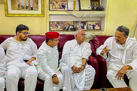 Dharmendra Yadav at Mukhtar Ansari's house