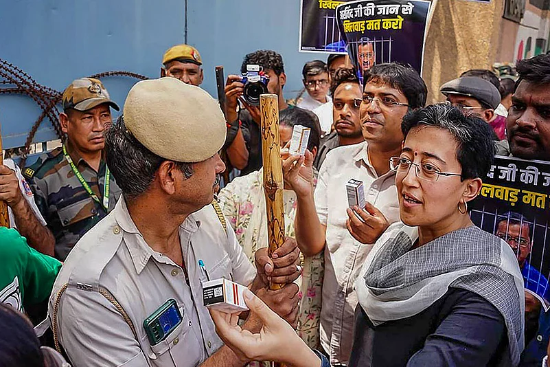 AAP prtest at Tihar jail