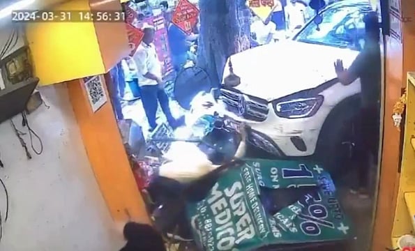 On Cam | Luxury Car Rams Into 'Kachori' Shop In Delhi's Civil Lines, 6 Injured