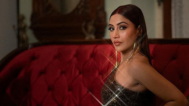 Instagram : Surbhi Chandna