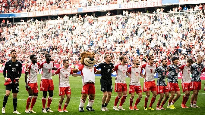 X | FC Bayern Munich