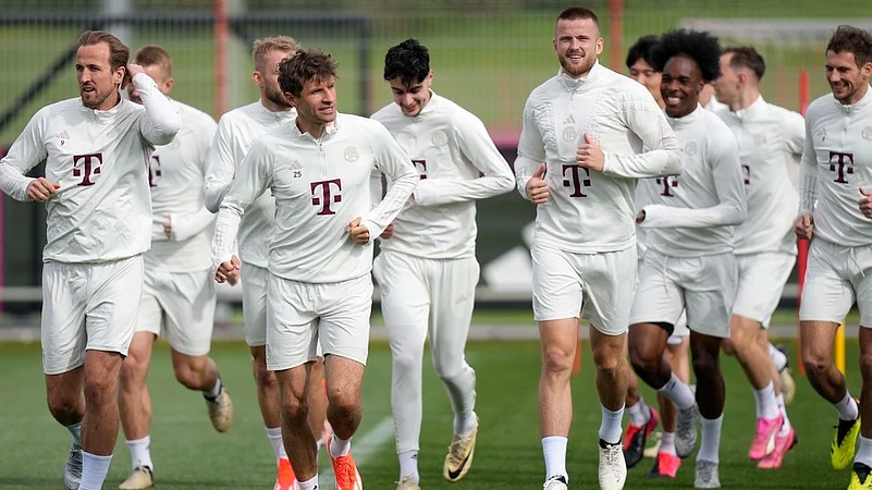 Bayern Munich train, UEFA Champions League quarterfinal second leg against Arsenal, AP photo