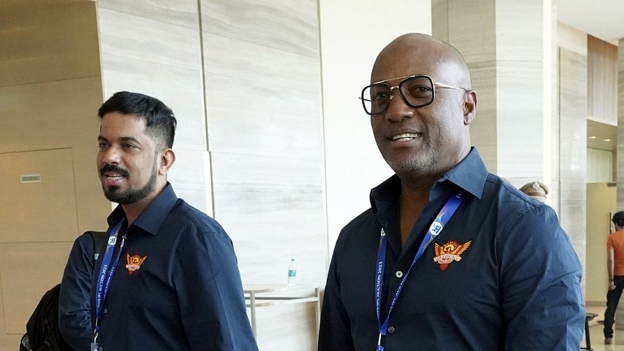 Former West Indies batter Brian Lara (R) in the IPL 2024. - Photo: X/ @ians_india