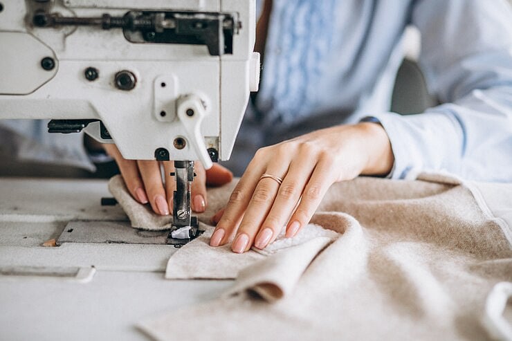 7 Best Sewing Machines Brands for Home Use in India (2024)
