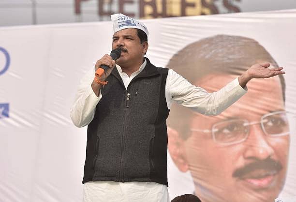 Getty Images : AAP leader Sanjay Singh addresses during a convention to mark the party's 5th Foundation Day (Kranti ka Five year), at Ram Lila Maidan, Delhi.