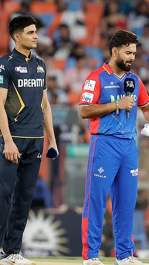 AP : GT and DC captains at the toss.