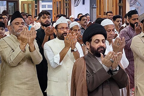 Eid-ul-Fitr: Mukhtar Abbas Naqvi prays