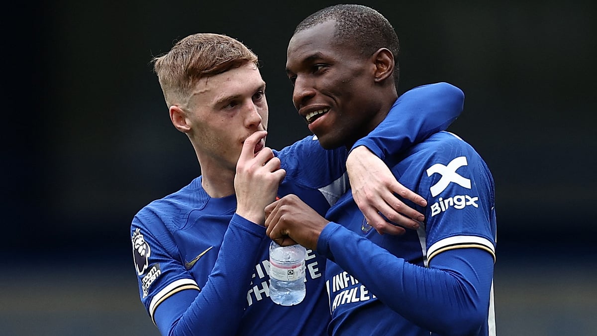 Chelsea ran riot against West Ham - null