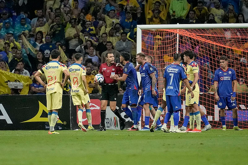 Liga BBVA MX 2023-24 Club America vs Cruz Azul Photo_5