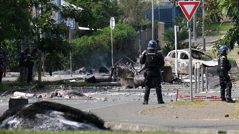 Violence-hit New Caledonia | - X/ @PolitsturmInter
