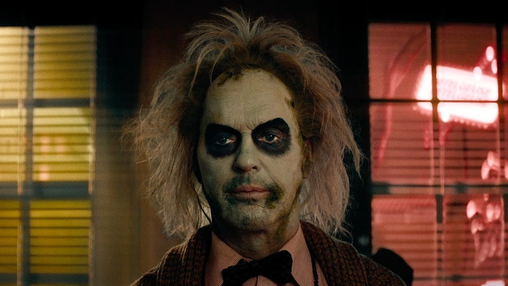 Michael Keaton as Beetlejuice - YouTube