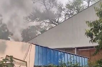 Jheelam : Smoke emerging from BJP's office in Delhi |