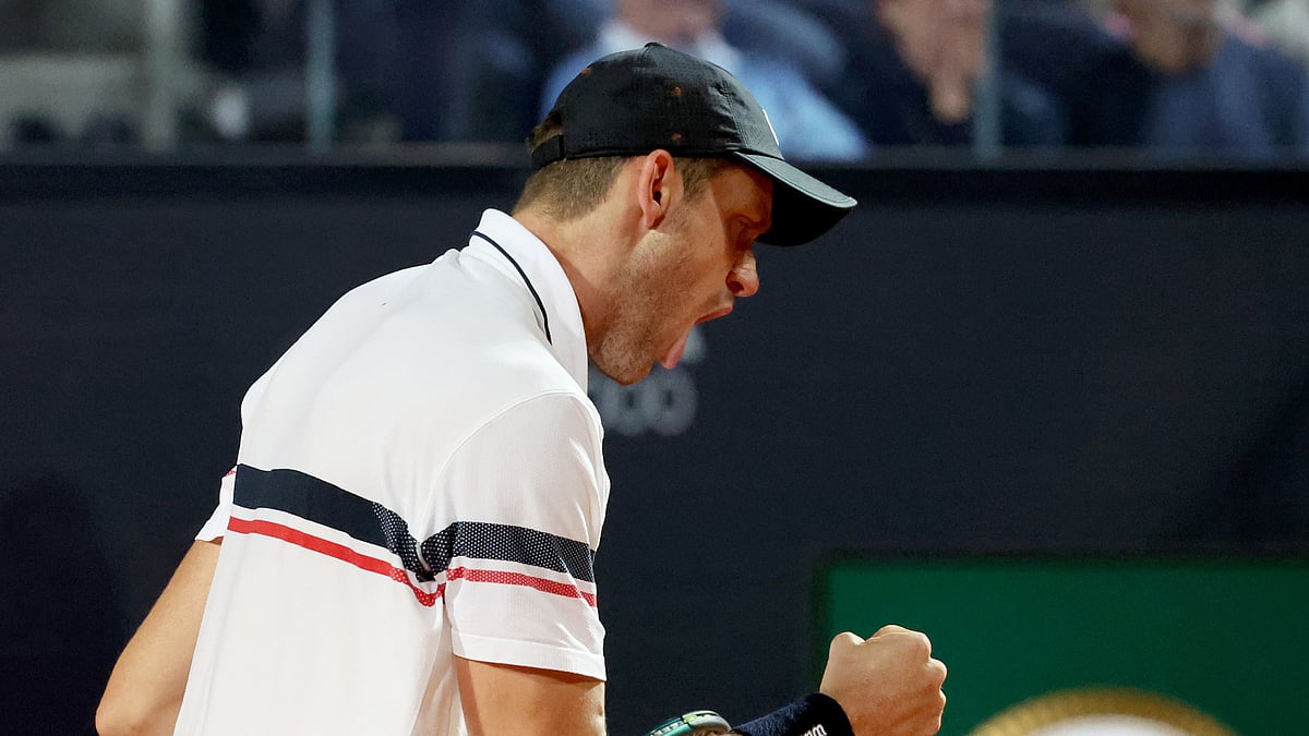 Nicolas Jarry celebrates