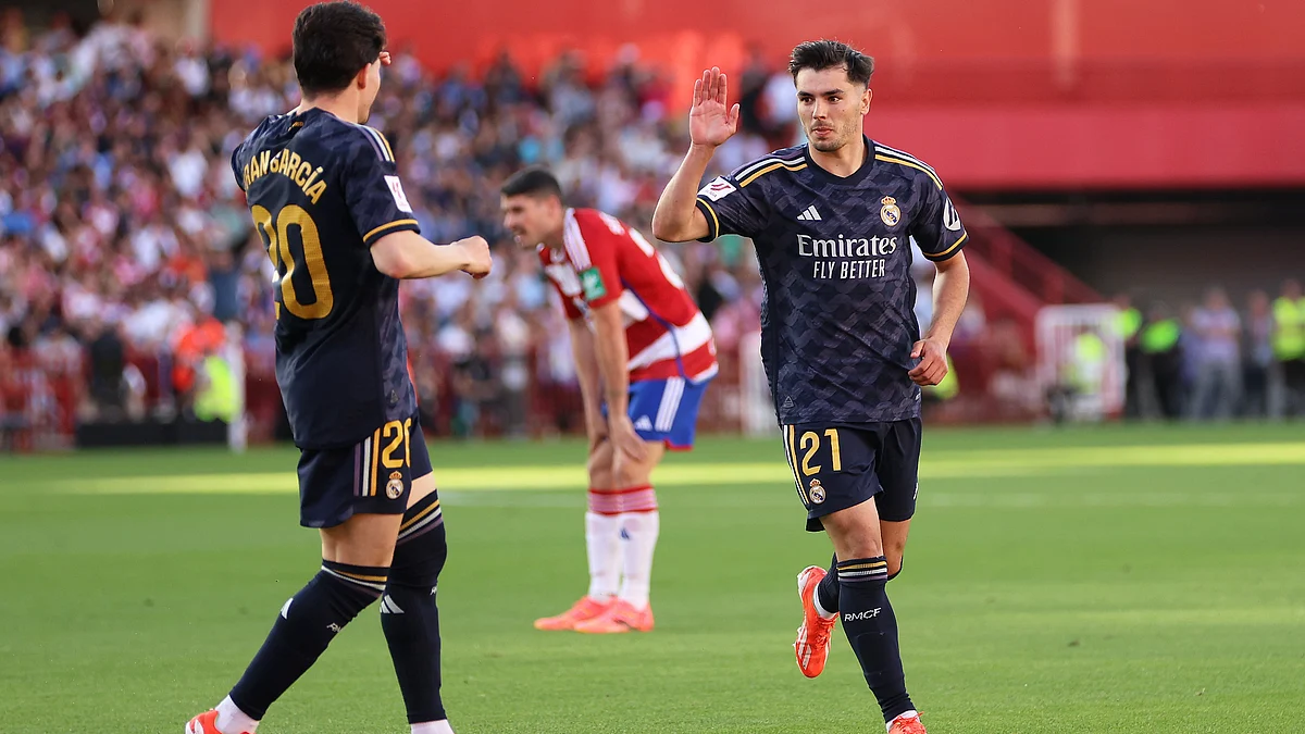 Brahim Díaz Vũ Điệu Ma Thuật Trên Sân - Hành Trình Đầy Biến Ước của Ngôi Sao Tiềm Năng Brahim Díaz Vũ Điệu Ma Thuật Trên Sân - Hành Trình Đầy Biến Ước của Ngôi Sao Tiềm Năng