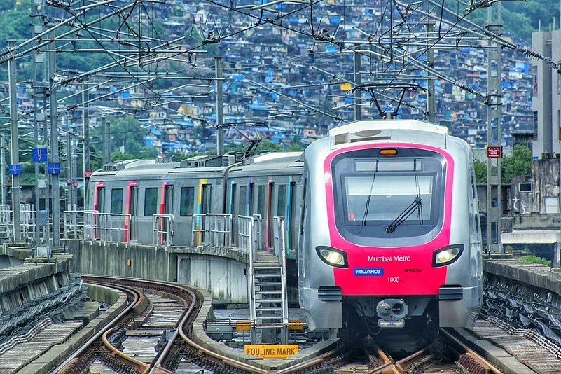 reliancemumbaimetro.com