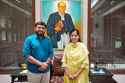 Kanhaiya Kumar meets Sunita Kejriwal
