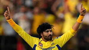 AP : Ravindra Jadeja has agreed to a pay cut to join Rajasthan Royals, reducing his IPL salary from ₹18 crore at CSK to ₹14 crore.