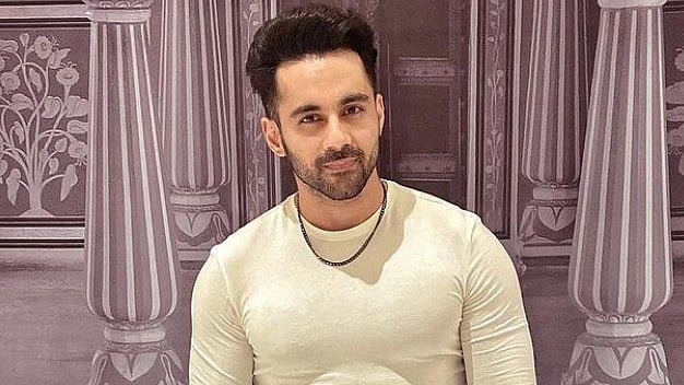 Instagram : Abhishek Bajaj