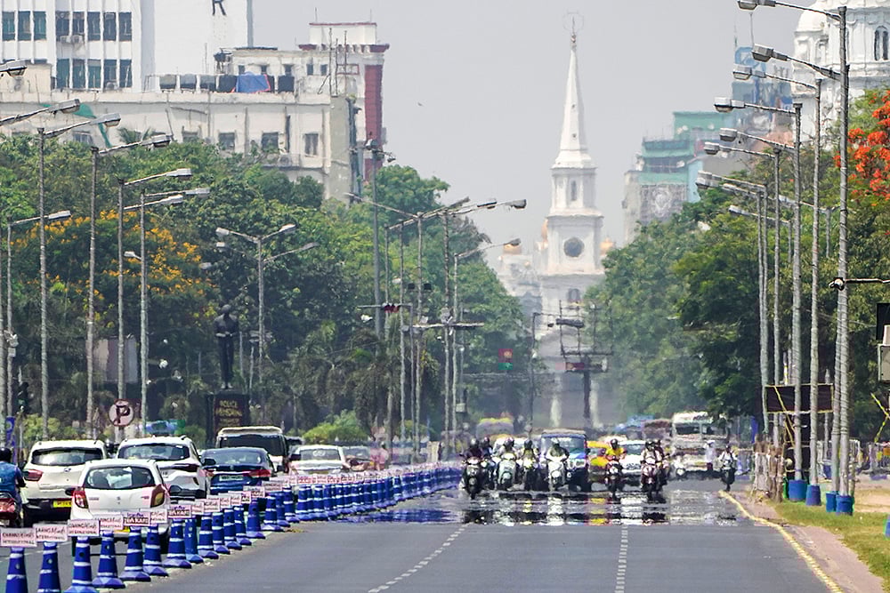 | Photo: AP/Bikas Das : Heat in Kolkata