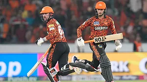 IPL/BCCI : Travis Head and Abhishek Sharma thrashed Lucknow Super Giants with a solid partnership to chase down the target of 166 runs in just 9.4 overs.