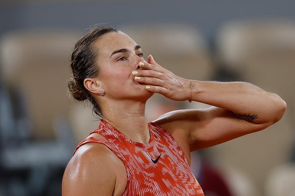 | Photo: AP/Aurelien Morissard : Aryna Sabalenka celebrates her win against Moyuka Uchijima