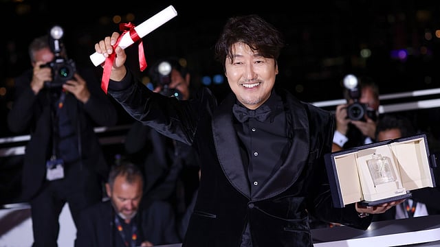 'Memories Of Murder' To 'Broker', Indulge In Song Kang-ho's 10 Award-Winning Performances Ahead Of His 'Uncle Samsik' TV Debut
