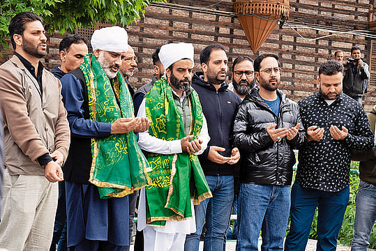 As Mirwaiz Meets Aga Ruhullah, NC Calls It A Positive Development