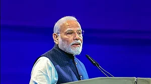 PTI : SC refuses to entertain a plea seeking to bar Prime Minister Narendra Modi from elections |