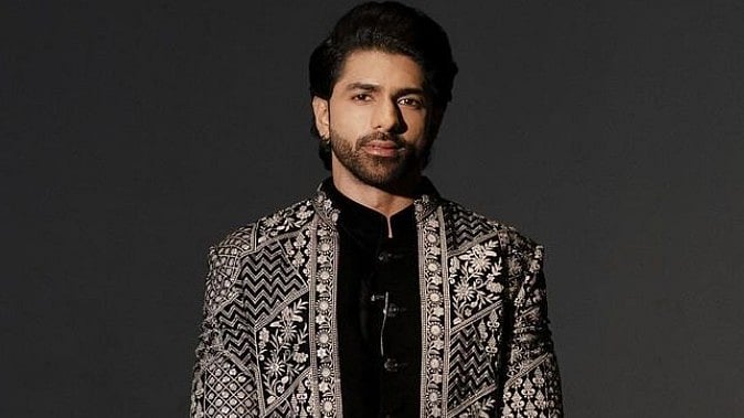 Instagram : Taha Shah Badussha