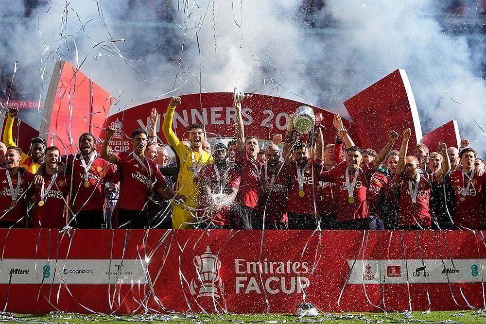 Photo: AP/Kin Cheung : Britain Soccer FA Cup