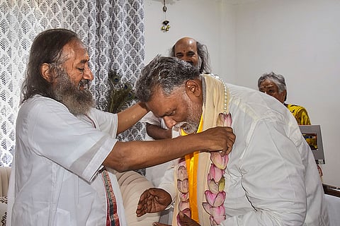 Pappu Yadav meets Sri Sri Ravi Shankar