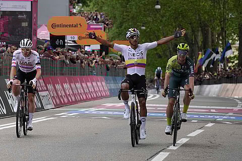 Jhonatan Narváez win the stage 1