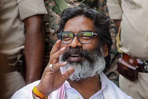 Hemant Soren attends last rites of his uncle