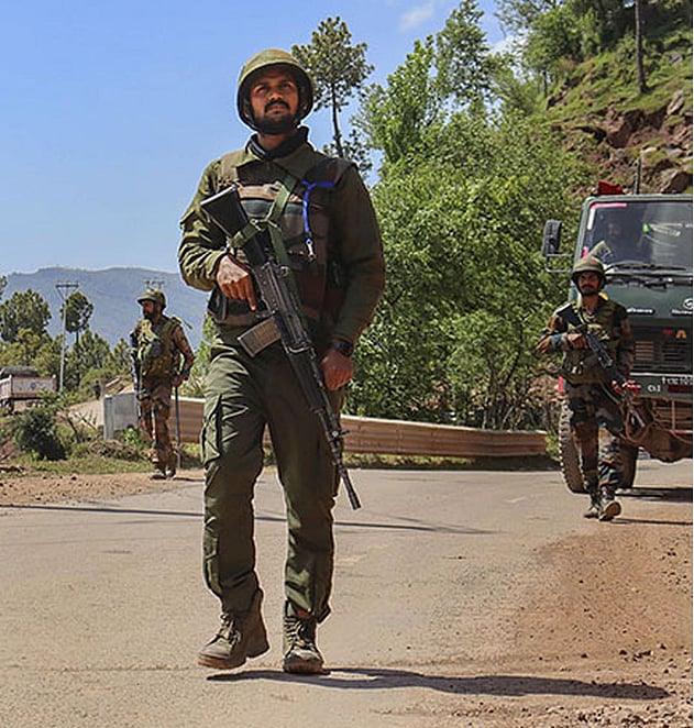 PTI : The security forces trying to identify the attackers through four pictures of terrorists |