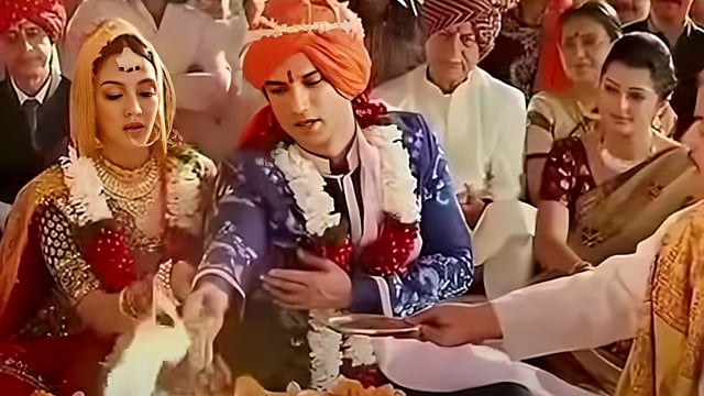 Throwback Thursday: Did You Know? Kiara Advani Wore Sakshi Dhoni's Actual Bridal Dress In ‘M.S. Dhoni: The Untold Story’