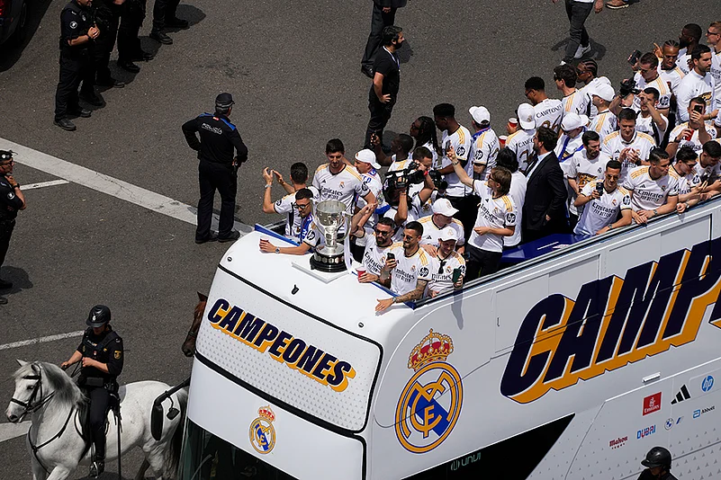 Real Madrid celebrate La Liga title_Photo_5