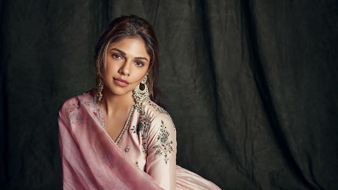 Instagram : Sharmin Segal