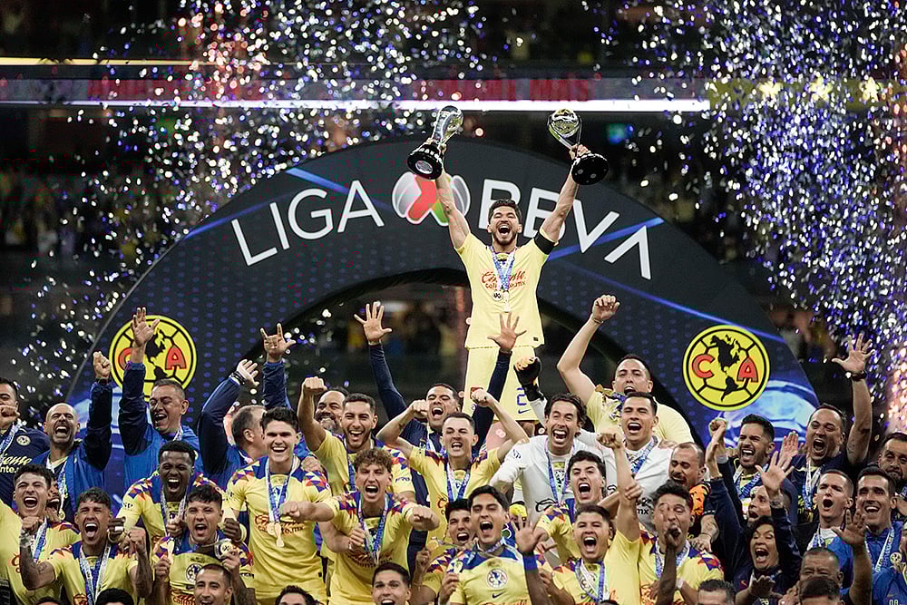 | Photo: AP/Eduardo Verdugo : Clausura Final: Club America vs Cruz Azul