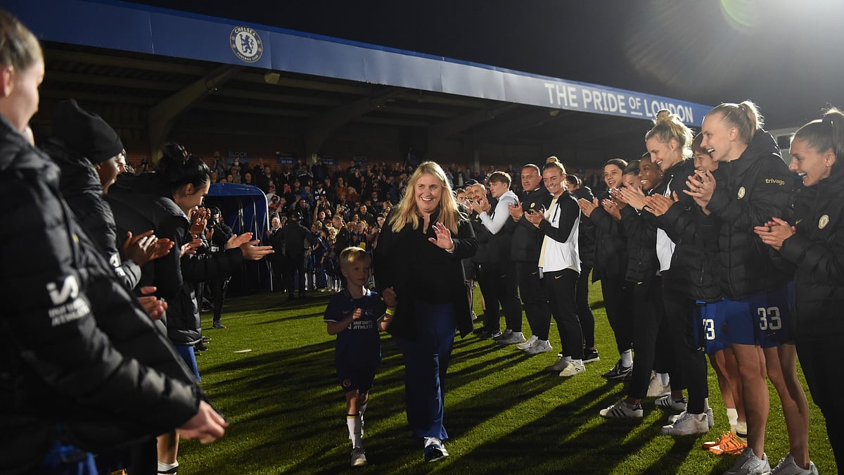 Out of nowhere, Emma Hayes' Chelsea are back in the WSL title race. - null